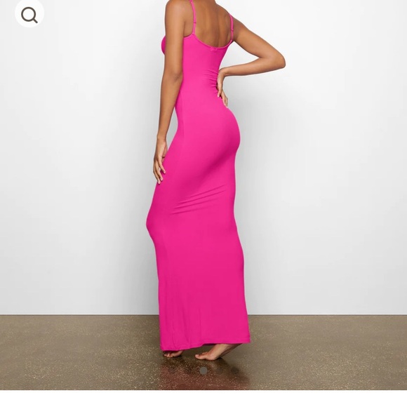 Skims Hot Pink Lounge Dress - Picture 3 of 4